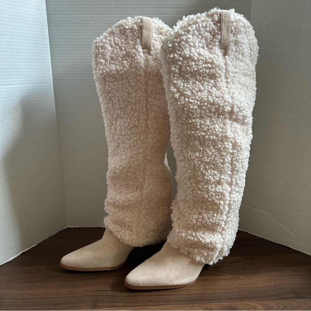 Bounty Cozy Cream Faux Sherpa Knee-High Boots s Sz 9 4” Heels